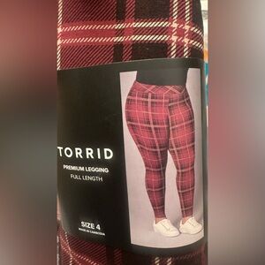 TORRID FULL LENGTH LEGGINGS NWT 4X PLAID ZINFANDEL COLOR